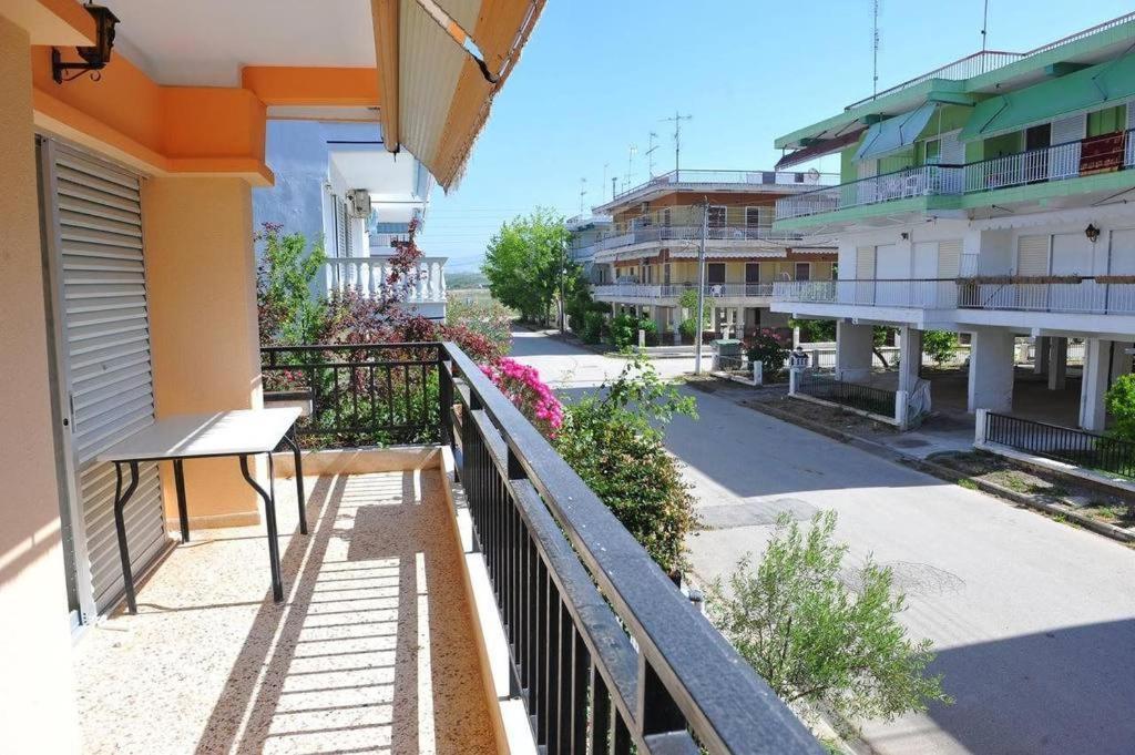 Apartments Dimitra Paralia Dionysiou Exterior foto