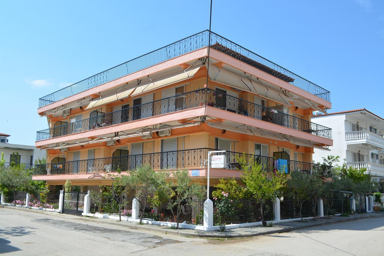 Apartments Dimitra Paralia Dionysiou Exterior foto